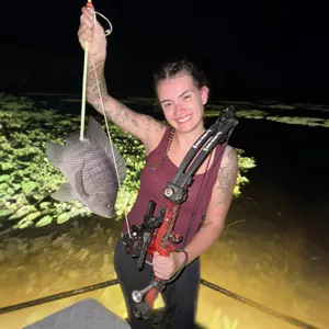 Bow Giggity Charter bowfishing photo